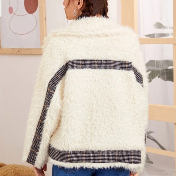 Beige Houndstooth Panel Teddy Coat - Picture 4 of 4